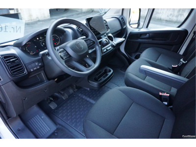 52177027-citroen-jumper-9