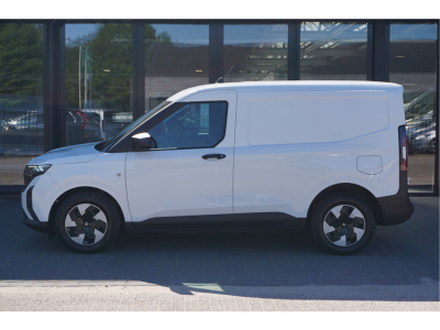 53308713-ford-transit-courier-2