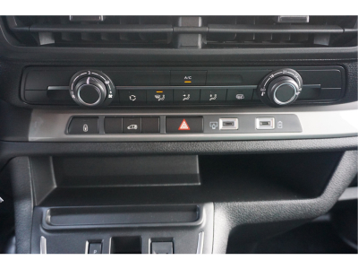 53363570-citroen-jumpy-14