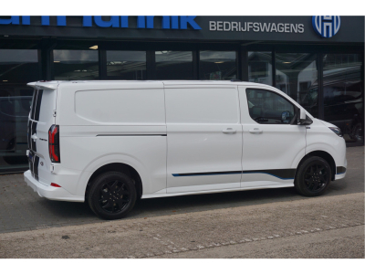 53690507-ford-transit-custom-4