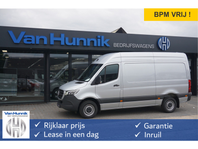 53900492-mercedes-benz-sprinter-1