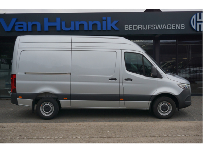53900492-mercedes-benz-sprinter-5