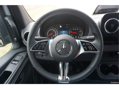 53900492-mercedes-benz-sprinter-9