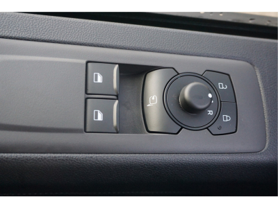 54007848-ford-transit-custom-17
