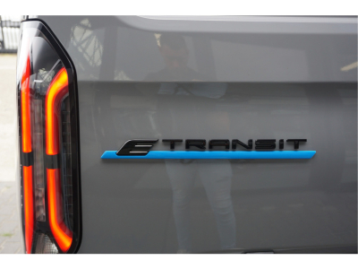 54934606-ford-e-transit-custom-23