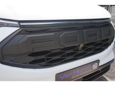 55086987-ford-transit-custom-18