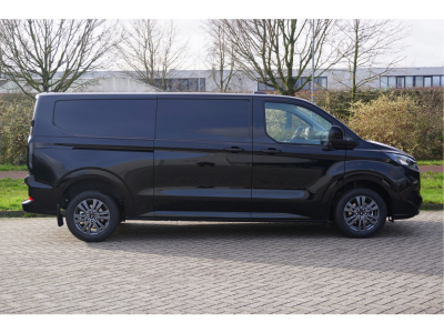 57122703-ford-e-transit-custom-5
