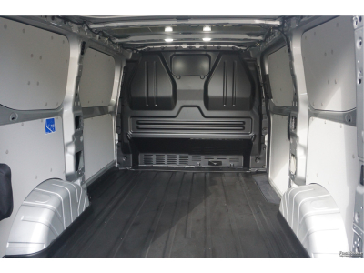 57126742-ford-e-transit-custom-7