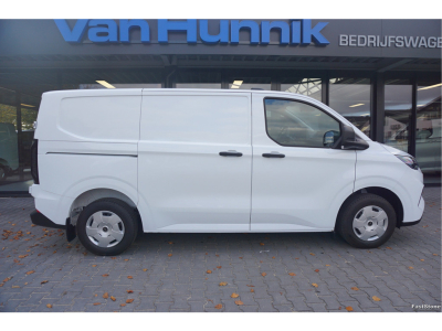 57540579-ford-transit-custom-5